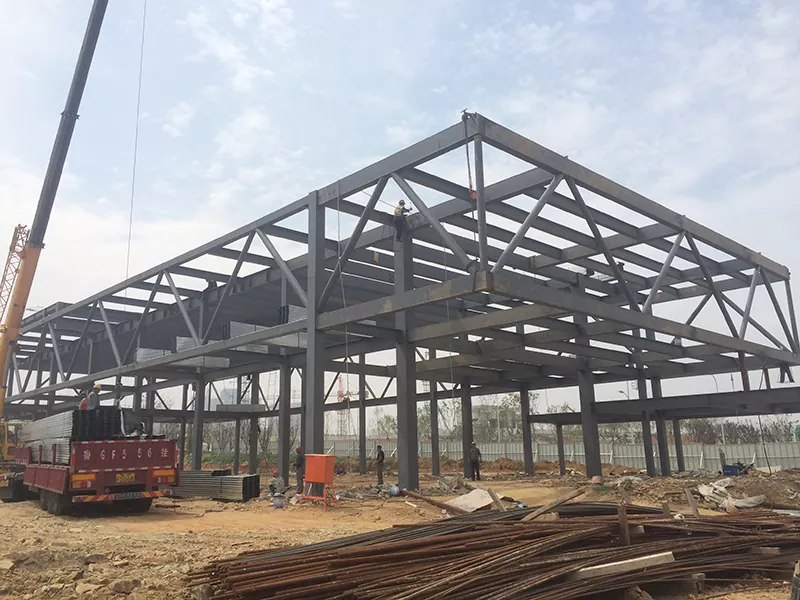 Waarom kiezen voor een stalen frameconstructie voor moderne gebouwen?