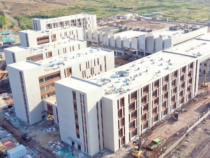 Pre-engineering hoogbouw schoolgebouw met stalen structuur