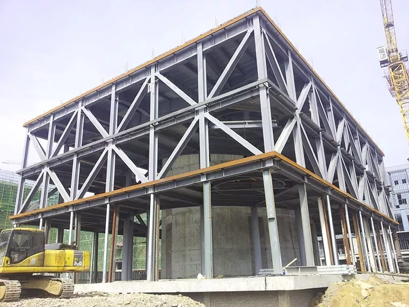 Schoolzaal met staalconstructie