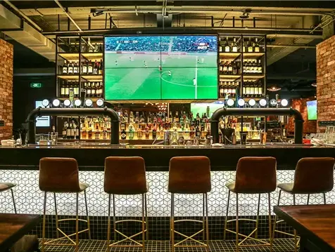 Sportbar met stalen frame