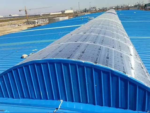 Stalen ventilatiesysteemgebouw
